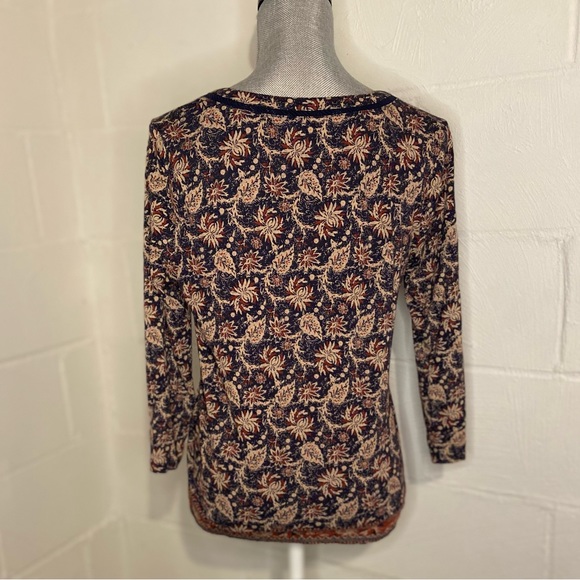 ⭐️Lucky Brand 3/4 length sleeve Notched-collar Boho v-neck Top size Small - Picture 3 of 6